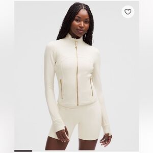 Lululemon Cropped Ivory Define size 8